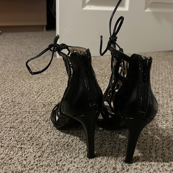 Nine West short boot/ lace up tie sandal heels. Super cute and fun. Size 7.5. - Picture 4 of 4